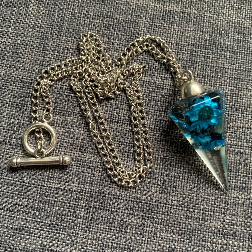 Floral Resin Pendulum Necklace